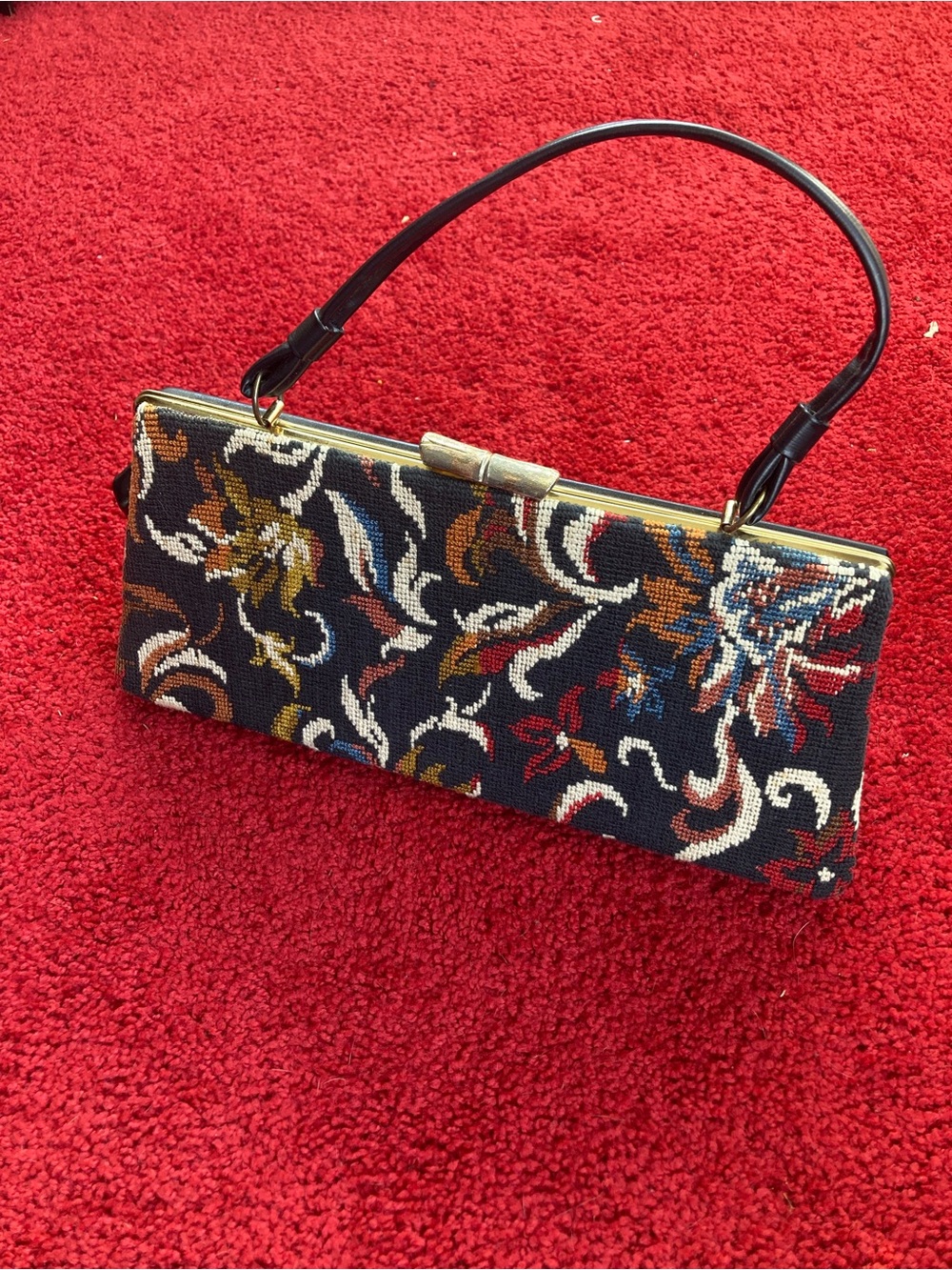 Vintage Bell Black Floral Tapestry Top-Handle Clutch Purse